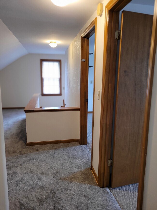 Building Photo - 5828 Elliot Ave