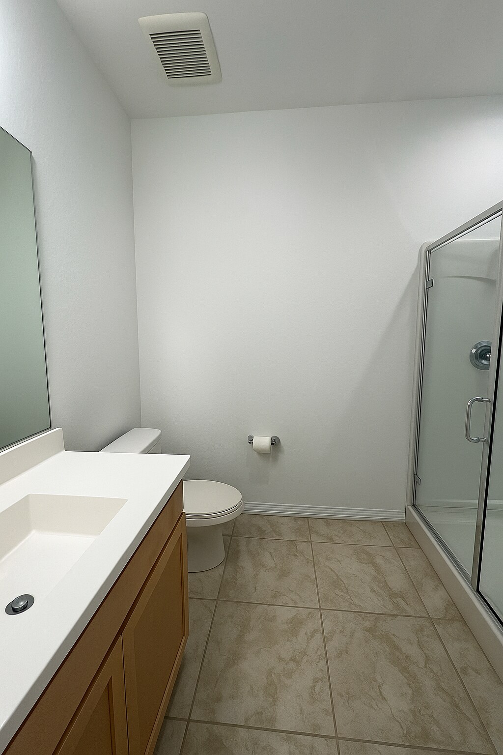 Private bathroom for third bedroom - 10223 W Piccadilly Rd