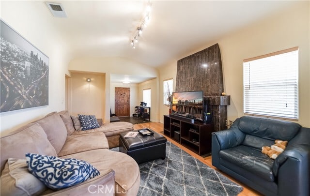 Building Photo - 2168 Lemoyne St