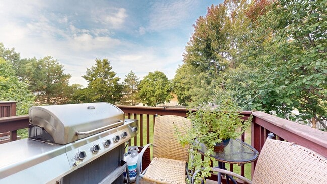 Building Photo - 113 Samuel Ct