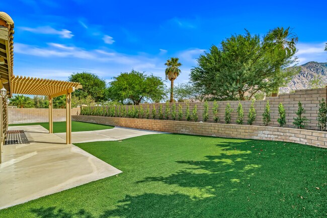 Building Photo - 1267 Oro Ridge