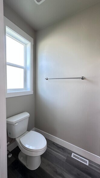 Building Photo - 2830 Blackwood