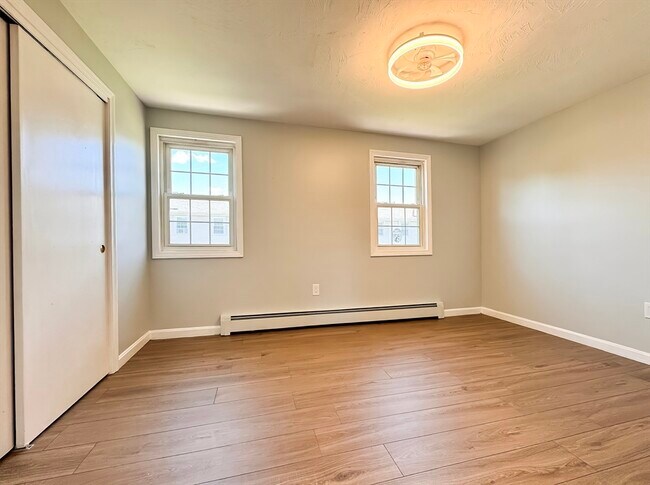 Building Photo - 9 Lydon Ln
