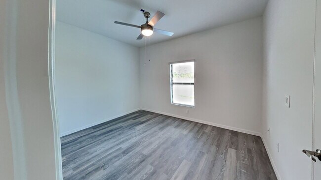 Building Photo - 4028 SW 7th Pl