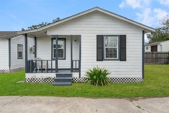 Building Photo - 8516 Spaulding St