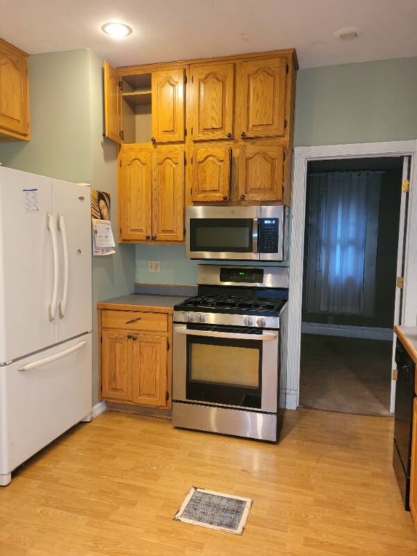 Building Photo - 1621 13th Ave