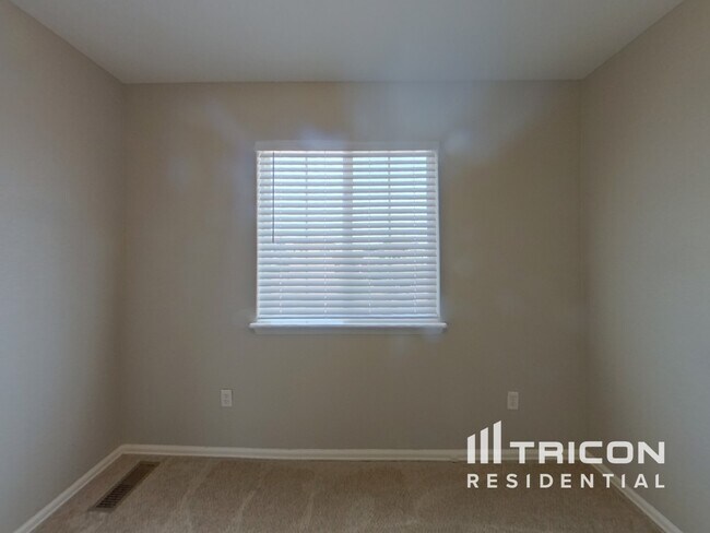 Building Photo - 7635 Canyon Oak Dr