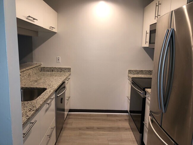 Building Photo - 206 Water Fountain Ct