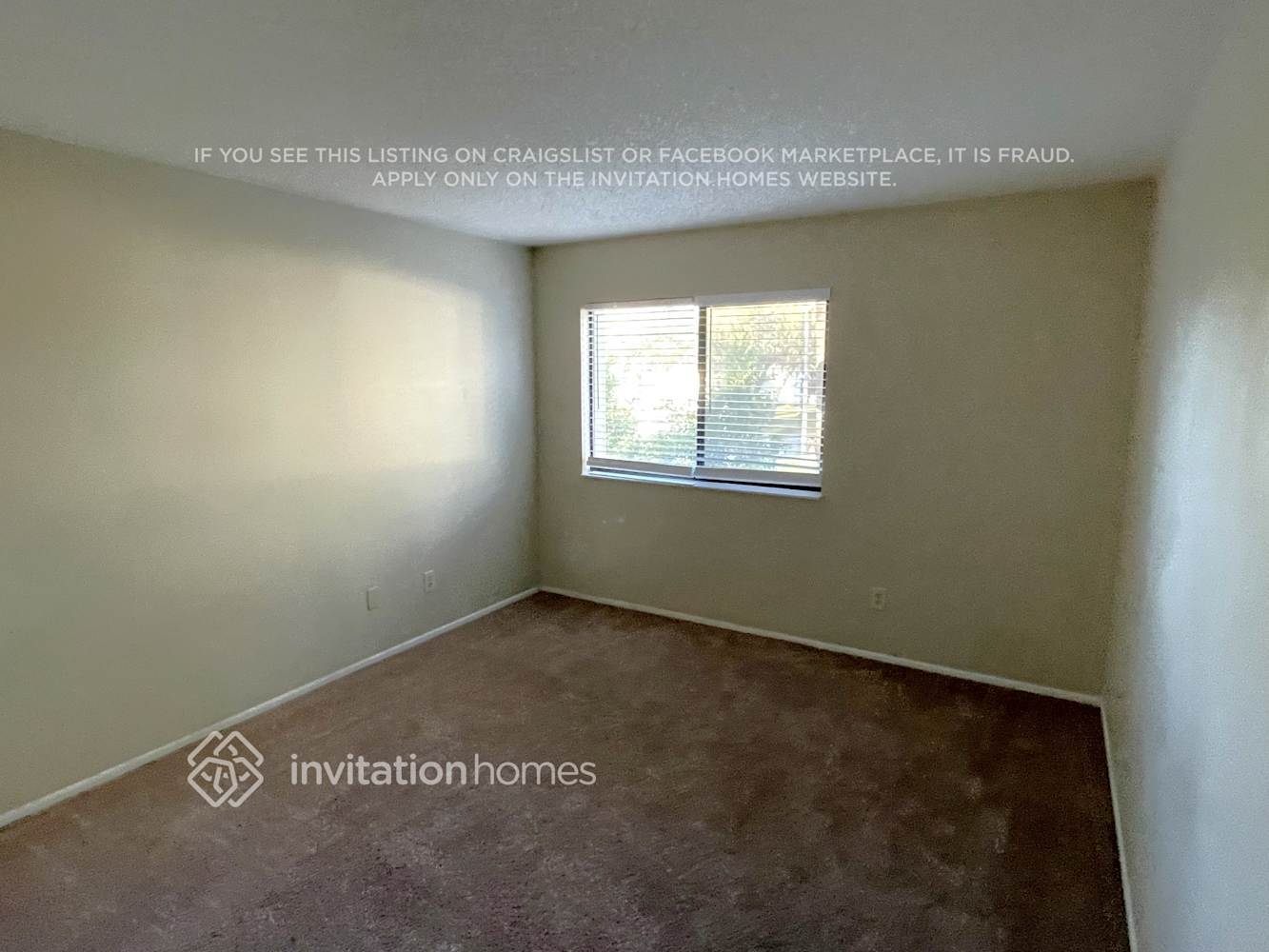 Building Photo - 126 W York Ct