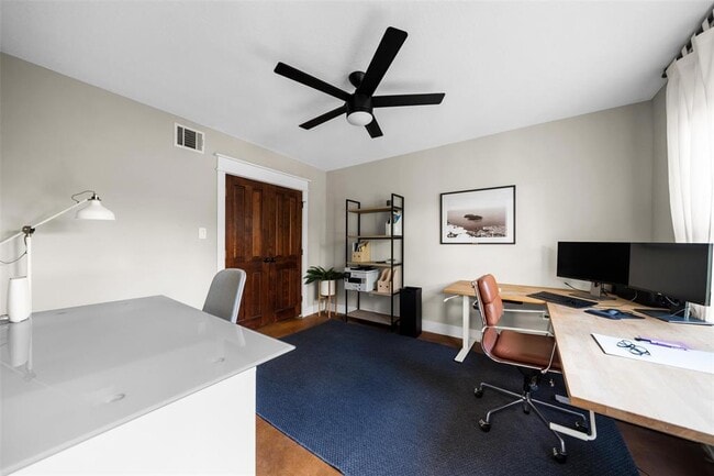 Building Photo - 1308 Dart St
