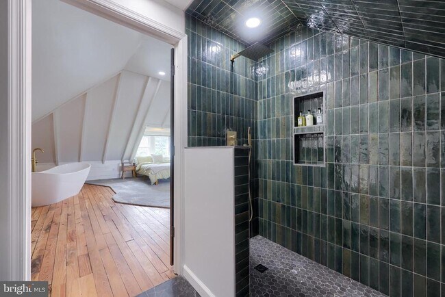 Building Photo - 136 E Harrisburg Ave