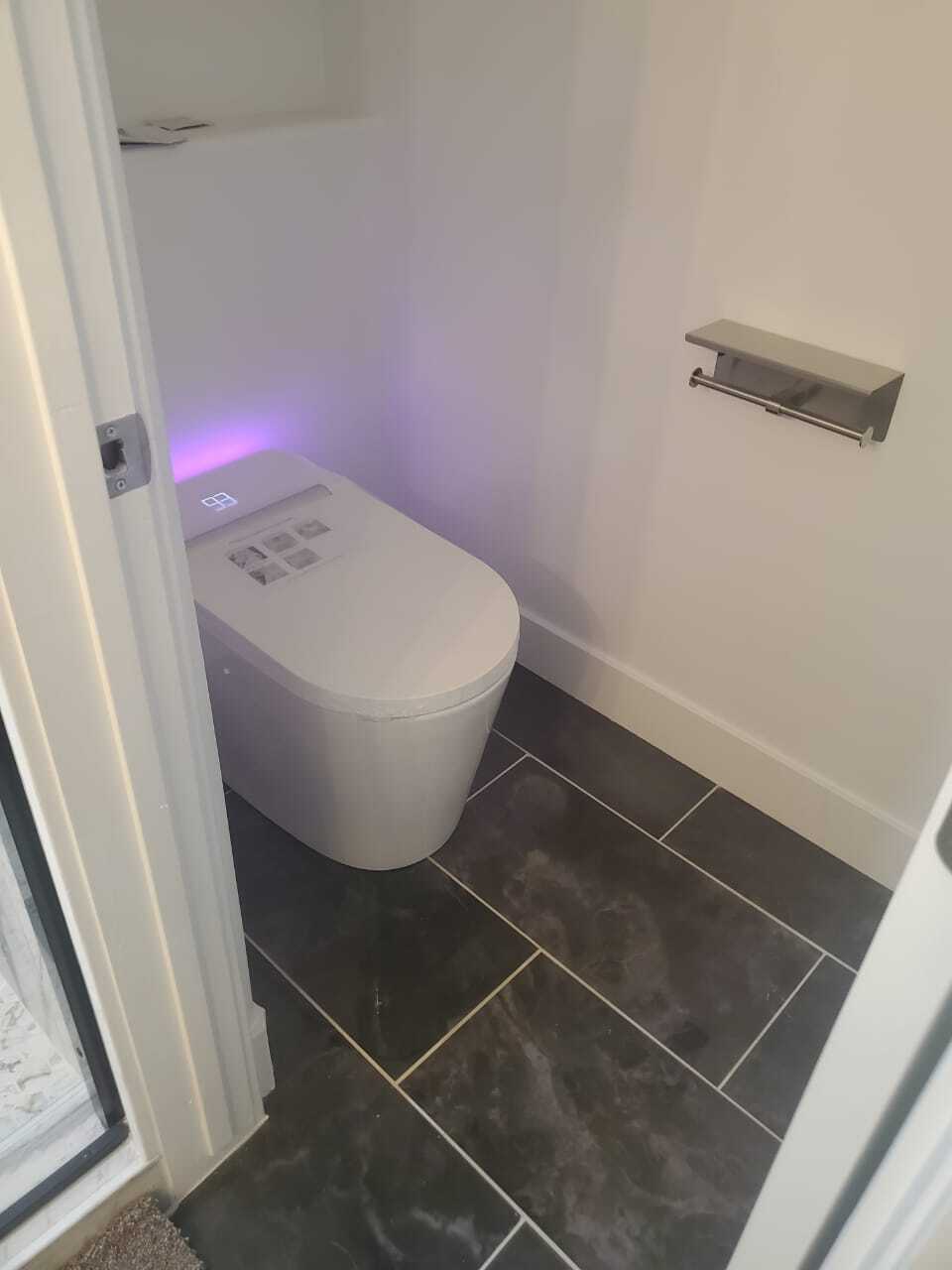 Building Photo - 704 N Bennedict Dr