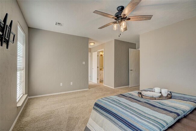 Building Photo - 632 Stag Trail