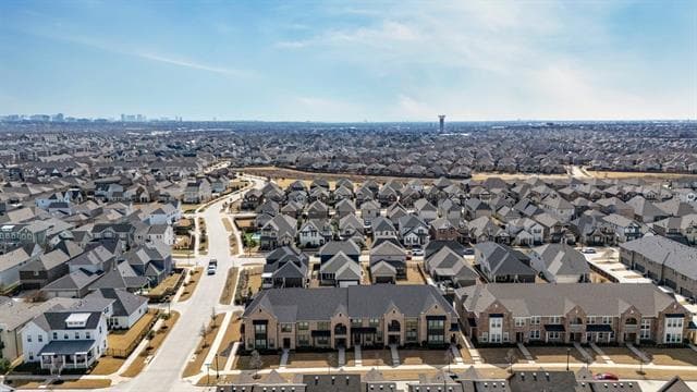 Building Photo - 3773 Wellesley Ave