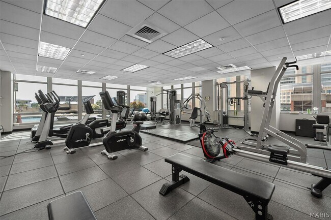 Building Photo - 4909 Laclede Ave