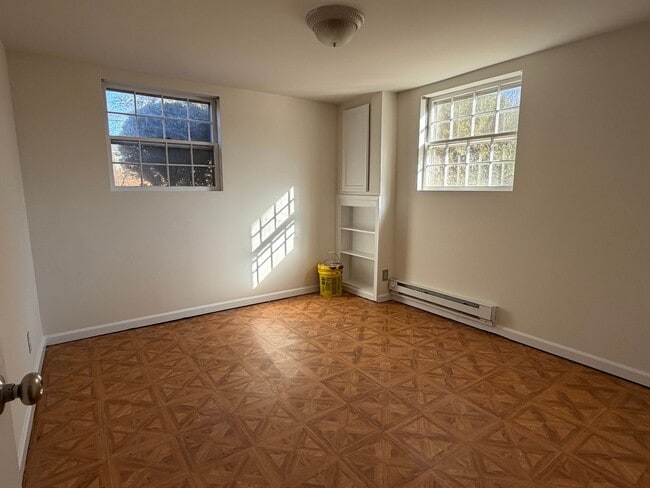 Building Photo - 415 Carrsbrook Dr