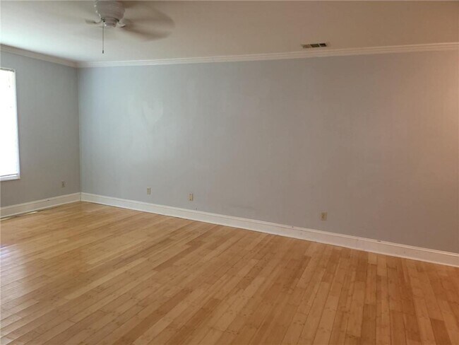 Building Photo - 3873 King Edward Trail SW