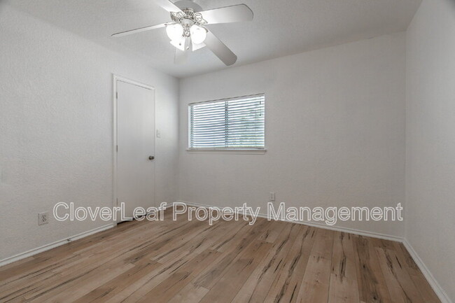 Building Photo - 818 Quitman Oak