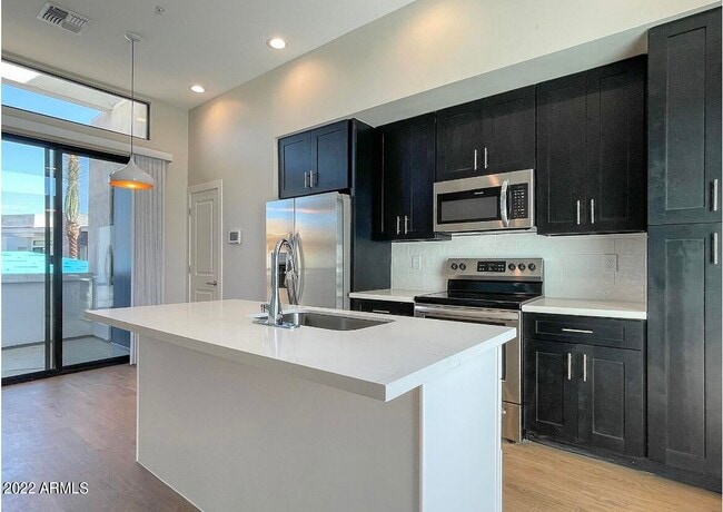 Building Photo - 6060 E Baseline Rd