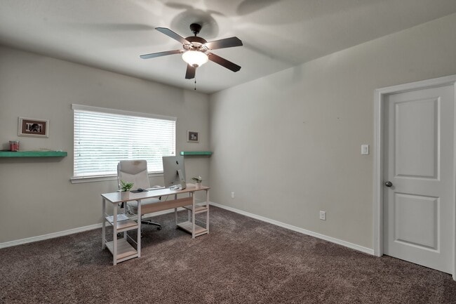 Building Photo - 409 Ridge Lake Scenic Dr