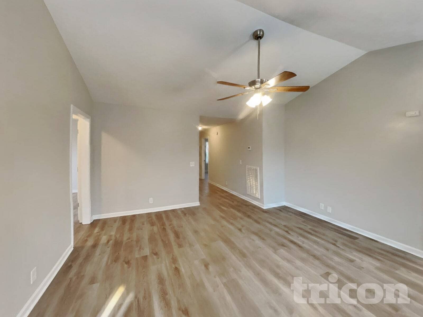 Building Photo - 1116 S Hampton Cl