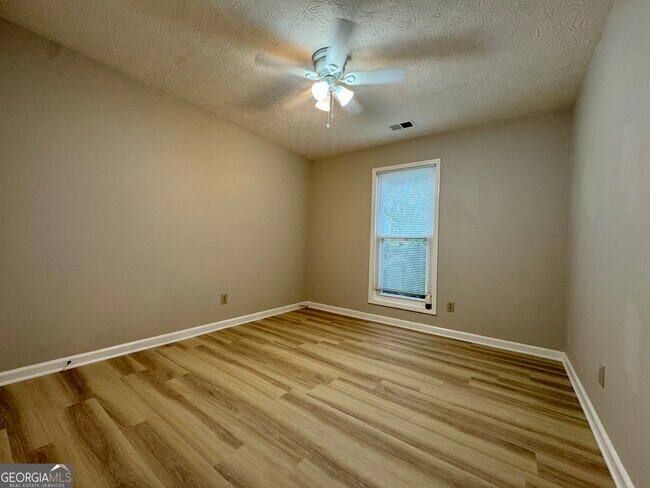 Building Photo - 125 Colony Run