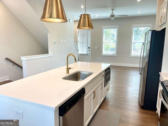 Building Photo - 1290 Zephyr Blvd SE