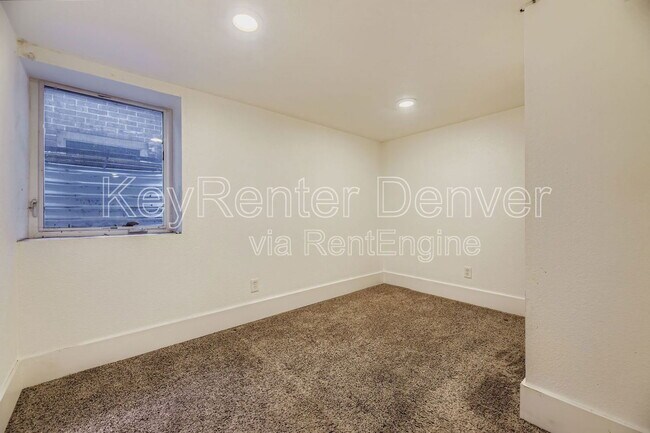 Building Photo - 2517 S Broadway