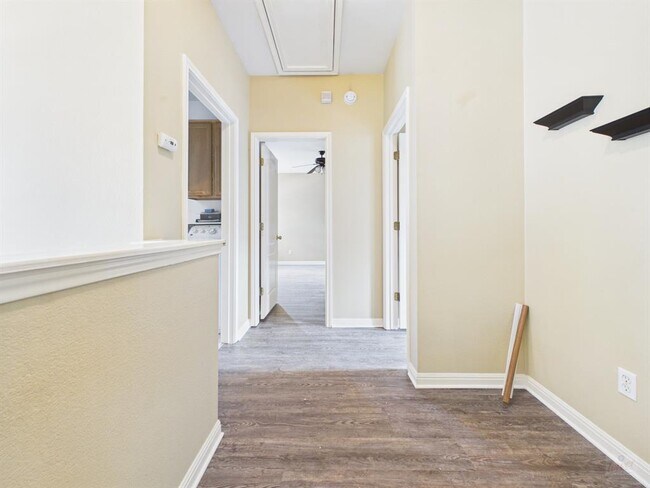 Building Photo - 8518 Cahill Dr