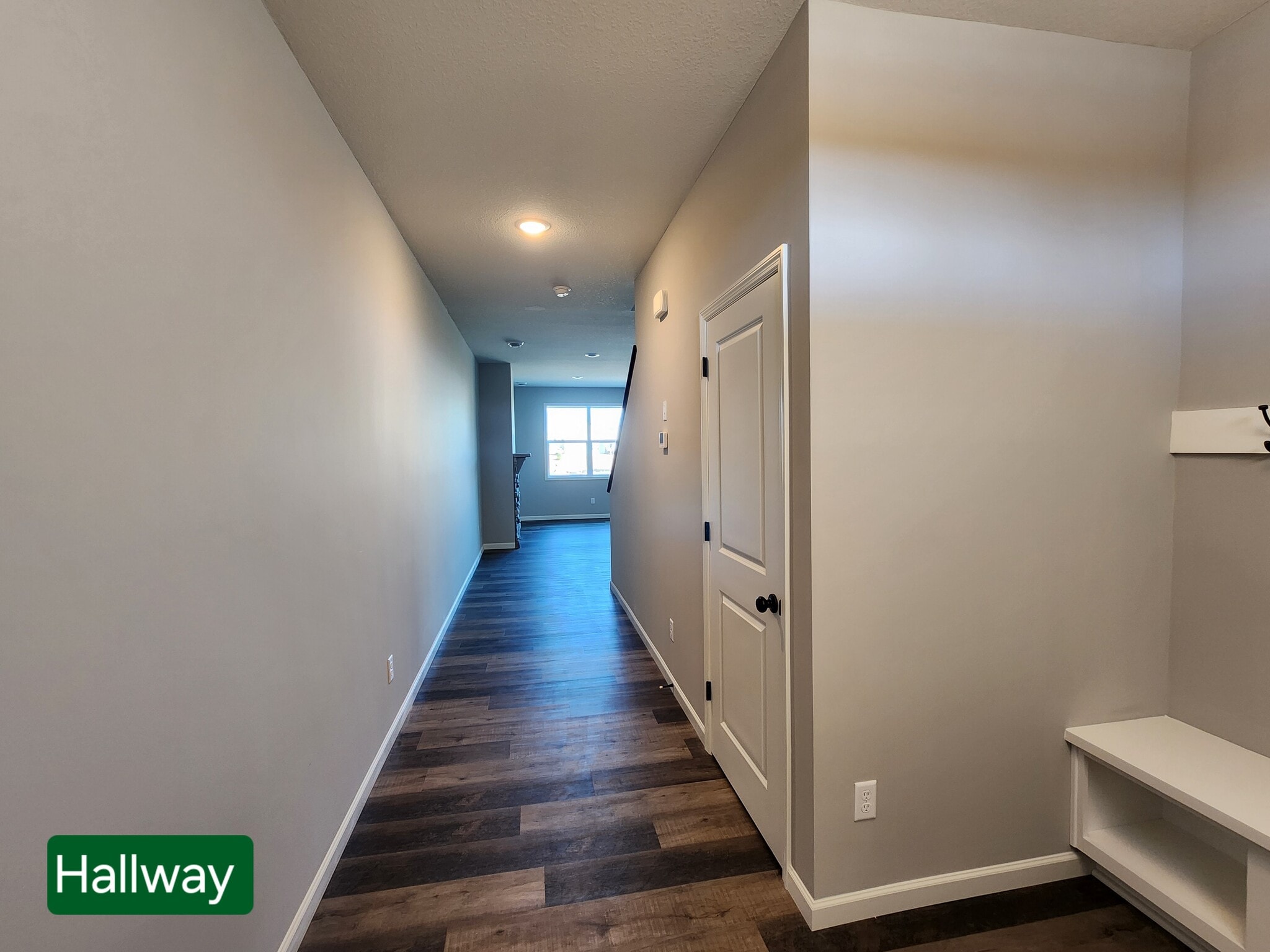 Building Photo - 10229 Goodview Cir S