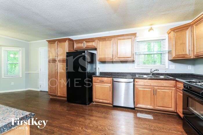 Building Photo - 1055 Coker Cir NW