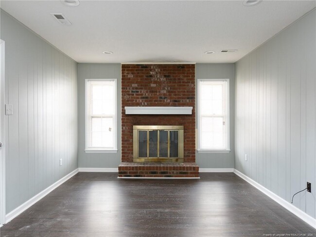 Building Photo - 608 Missenburg Ct