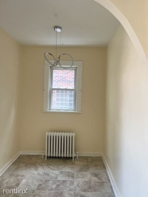 Building Photo - 3 br, 1.5 bath House - 903 Adelaide Street