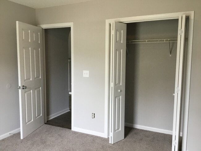 Building Photo - 3 Bedroom in Glenn Eagle Subdivision!