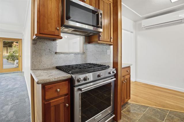 Building Photo - 1531 Glenwood Dr