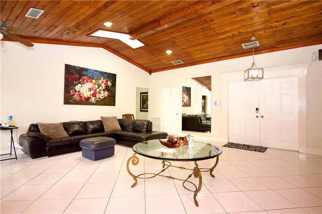 Building Photo - 8310 NW 54th Ct