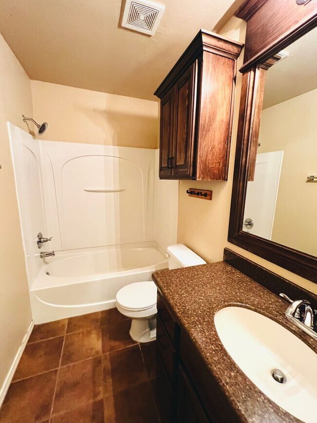 Building Photo - Beautiful 3BD 2BA Home in Norman!!