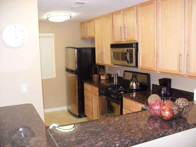 Building Photo - Meridian 2 bed | 2 bath Luxury Condo w/ Ut...