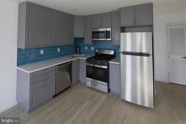 Building Photo - 958 Mt Olivet Rd NE