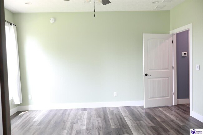 Building Photo - 816 Otter Creek Rd