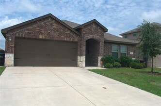 Building Photo - 111 Real Quiet Ln