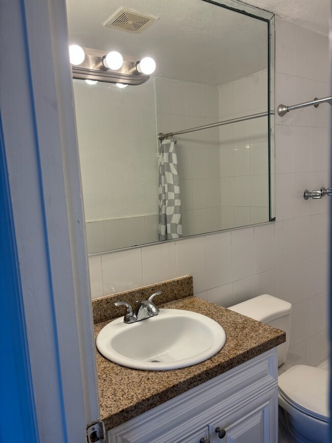 Building Photo - 7232 SW 94th Pl