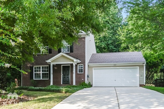 Building Photo - 222 Kendra Dr SW