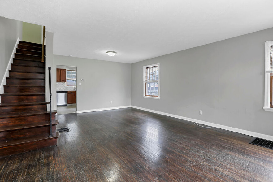 Building Photo - 3086 Sullivant Ave