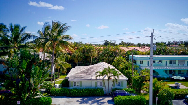 Building Photo - 1020 Casuarina Rd