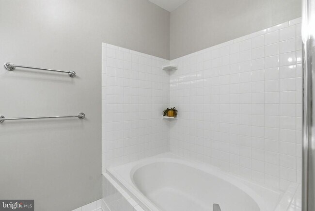 Building Photo - 6610 Netties Ln