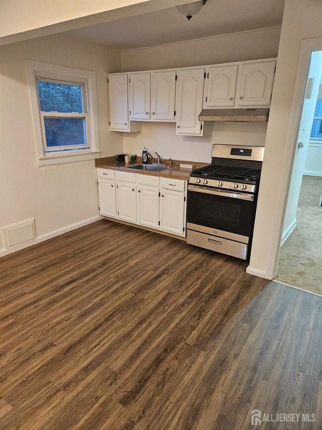 Building Photo - 33 Avenel St