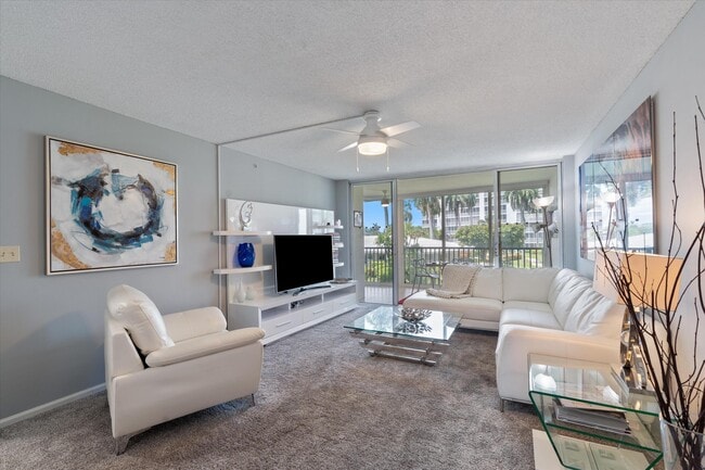 Building Photo - 3300 S Ocean Blvd