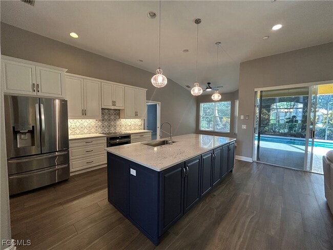 Building Photo - 9947 Colonial Walk N