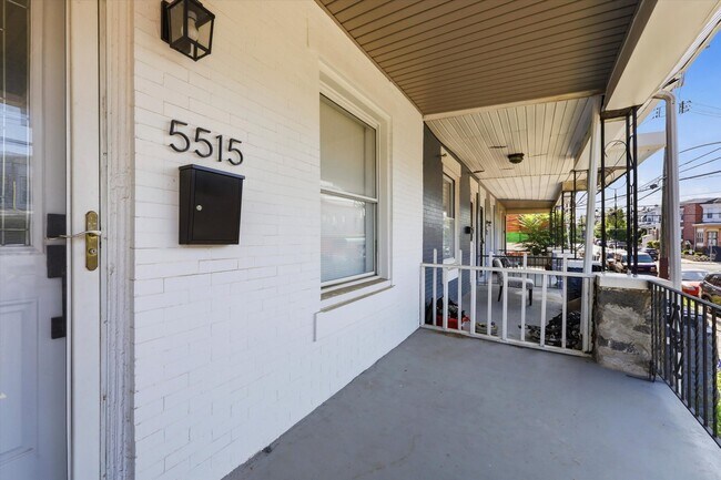 Building Photo - 5515 Catharine St